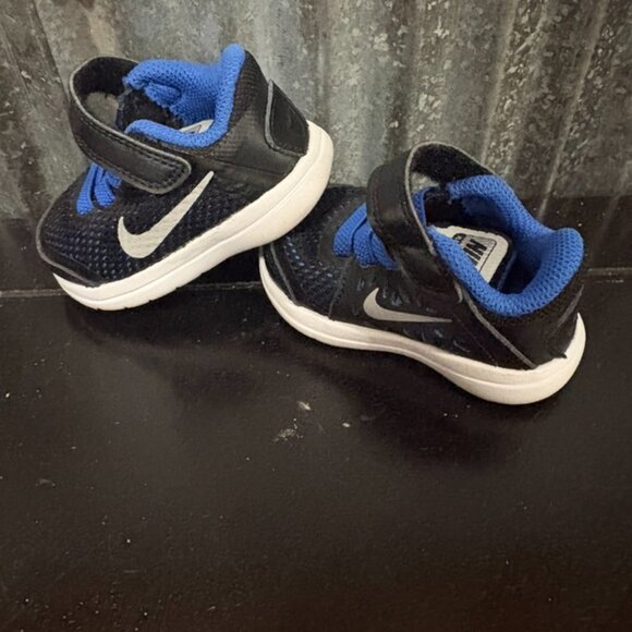 Nike Flex 2016 Hook Loop Crib Sneaker Shoe - Picture 3 of 7